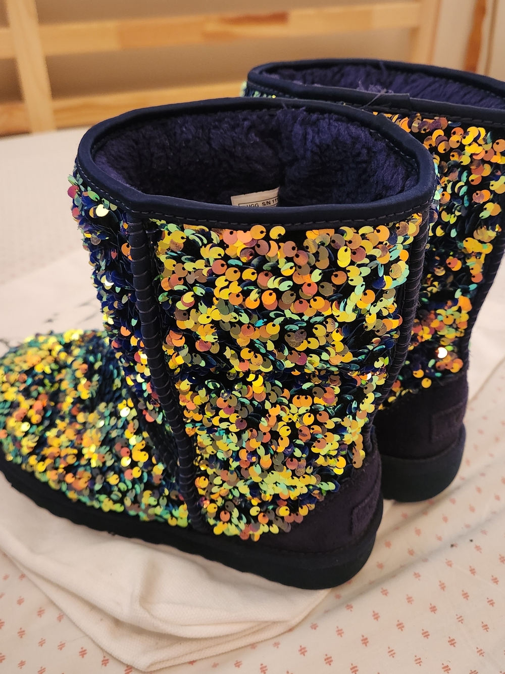 UGG Womens Purple Classic Stellar Sequin with Iridescent Sequins Size 8 - Picture 3 of 11